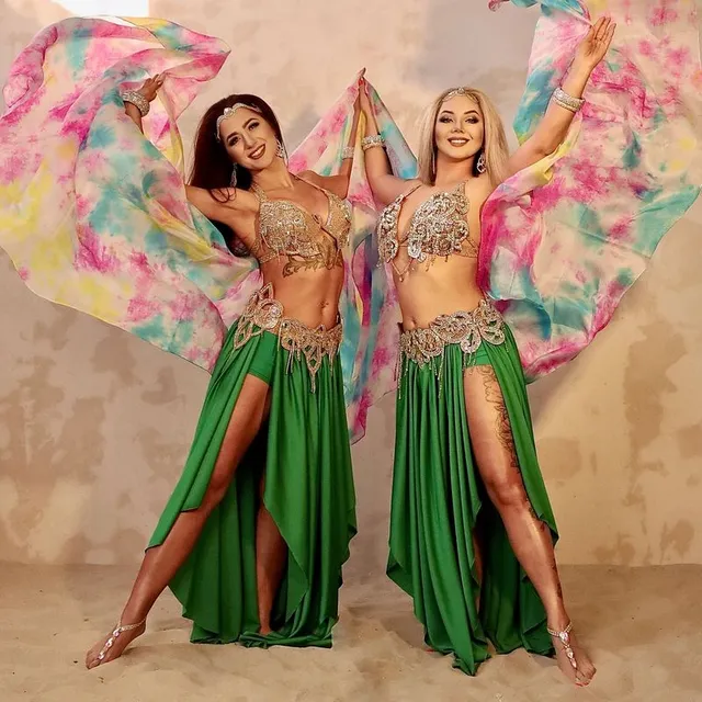 Taniec z Wolem - romantyczny pokaz tańca brzucha z woalami na wesele i event firmowy Warszawa