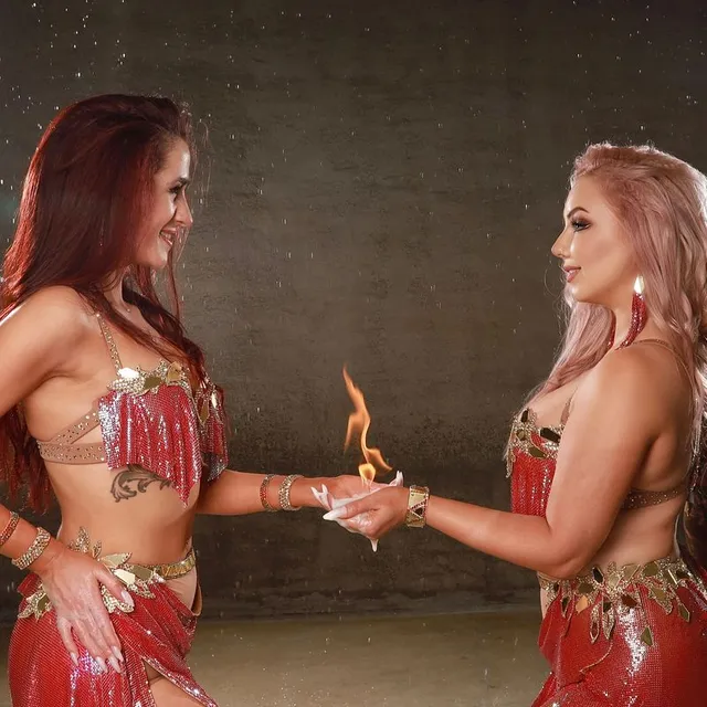 Taniec z ogniem - spektakularny pokaz tańca brzucha z ogniem na wesele, sylwestra i eventy firmowe Warszawa